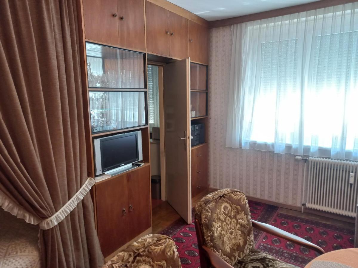 Ferienwohnung ,,Wohnen Wie Zu Grossmutter'S Zeiten'' 비엔나 외부 사진